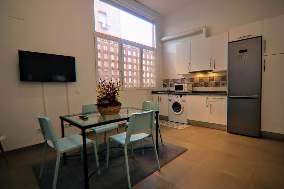 Luminoso Apartamento En El Corazon De Triana Apartment Sevilla Bagian luar foto